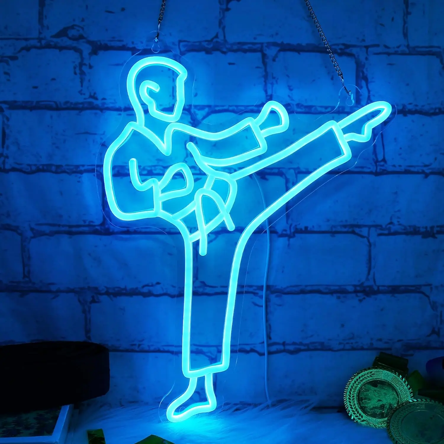 Karate Man Neon Sign Blue LED  - Home Gym Neon Sign recension och pris